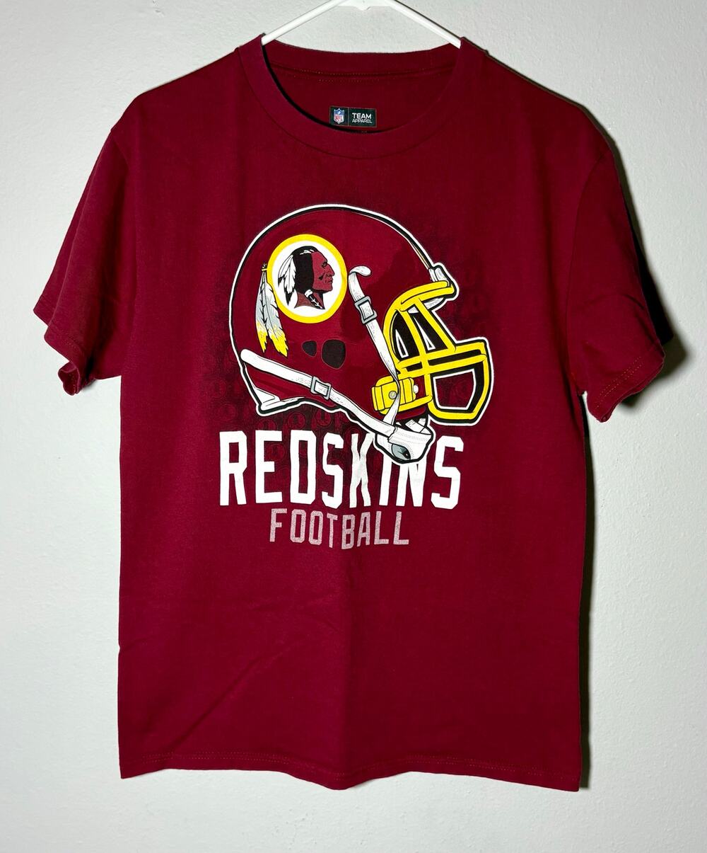 Washington Redskins Helmet Graphic Burgundy T-Shirt NFL Team Apparel Sz M